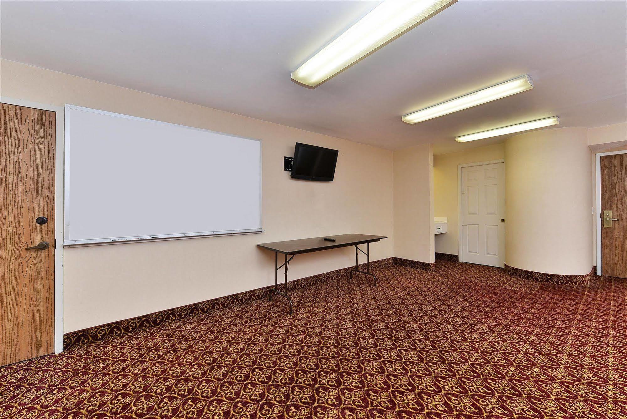 America'S Best Value Inn & Suites, Atlanta - Мороу Екстериор снимка